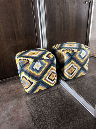 Квадратный пуф из гобелена Бессарабия Сапфир | АУРА студия мебели