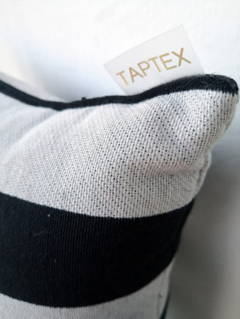 Декоративные подушки из гобелена Директ|АУРА студия мебели TAPTEX.RU